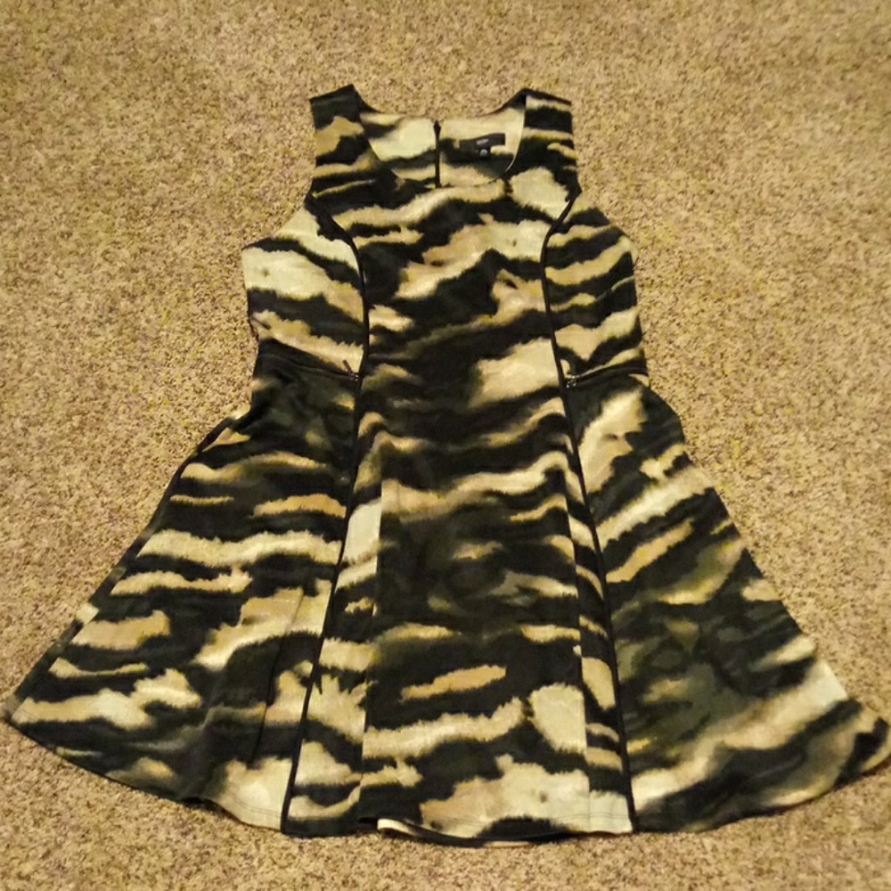 👗 Casual Dress